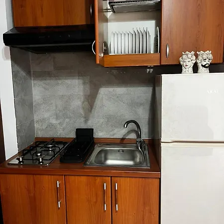 Giupa's Second شقة